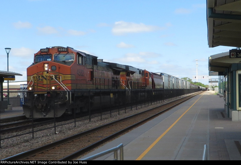 BNSF 4582 East